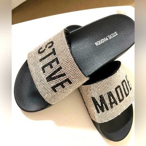 Steve Madden sandals size 8 cut small